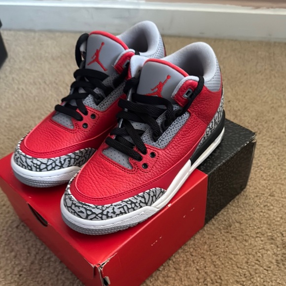 NWOT Air Jordan 3 Retro. Offers welcomed. - Picture 8 of 14